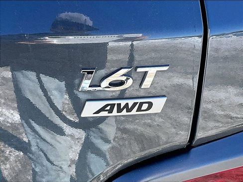 Used 2021 Hyundai Kona Limited image 8