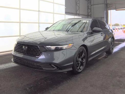 Used 2025 Honda Accord SE image 2