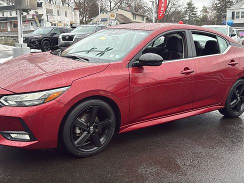 Certified 2022 Nissan Sentra SR image 3