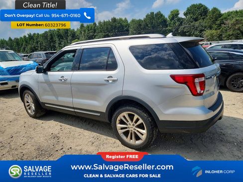 Used 2019 Ford Explorer XLT w/ Equipment Group 202A AWD/4WD image 3