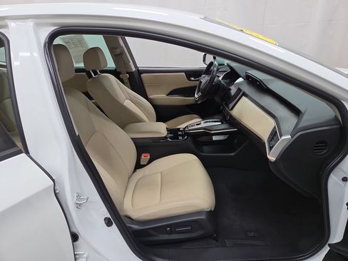 Used 2018 Honda Clarity Touring image 10