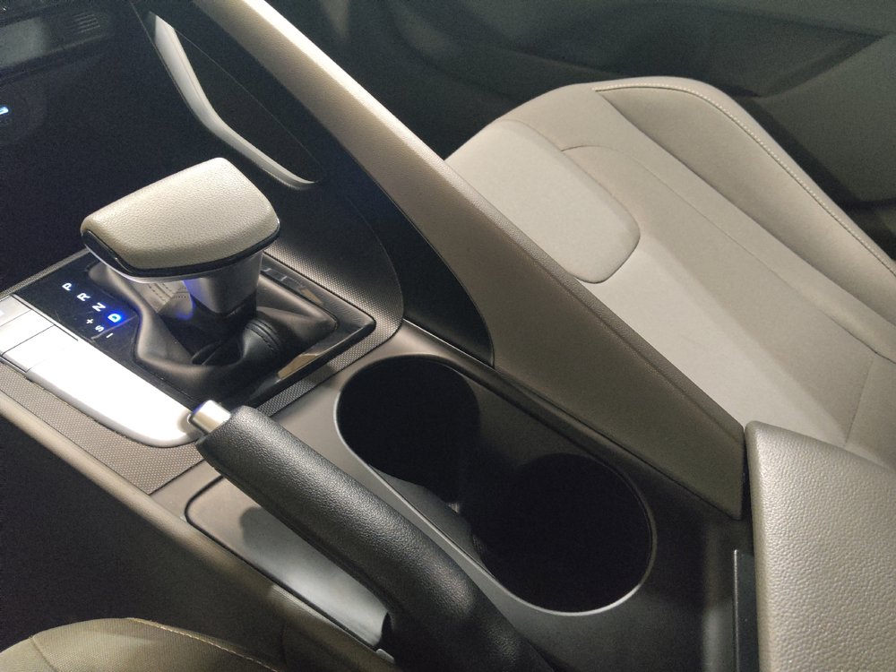 Used 2024 Hyundai Elantra SEL FWD image 26