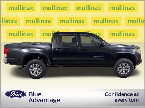 Used 2017 Toyota Tacoma SR5 w/ Tow Package image 2