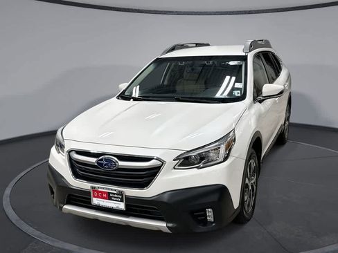 Used 2021 Subaru Outback Limited image 1