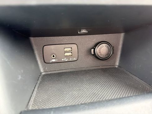 Certified 2023 Subaru Forester Premium AWD/4WD image 33