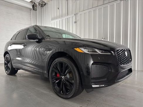 Used 2025 Jaguar F-PACE R-Dynamic S image 5