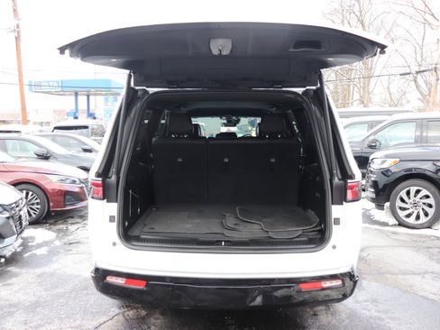 Used 2024 Jeep Wagoneer L Series II w/ Flexible Seating Group image 65