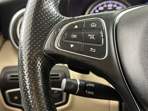 Used 2016 Mercedes-Benz GLC 300 4MATIC image 26