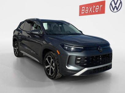 New 2025 Volkswagen Tiguan SE