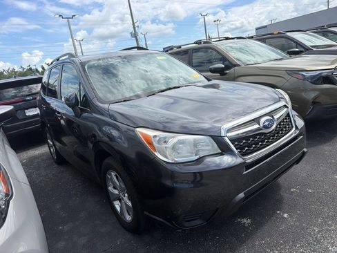 Used 2015 Subaru Forester 2.5i Premium AWD/4WD image 2