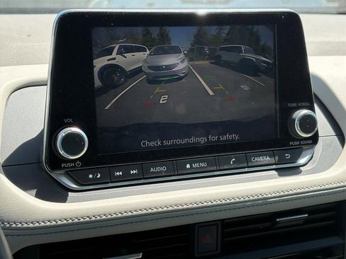 Certified 2023 Nissan Rogue SV w/ SV Premium B Package AWD/4WD image 8