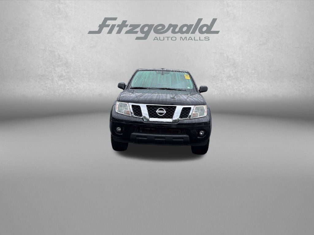 Used 2014 Nissan Frontier SV w/ SV Value Truck Package AWD/4WD image 2