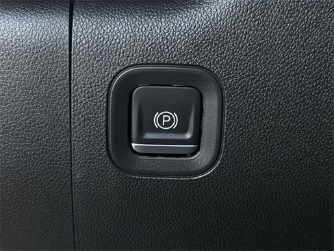 Used 2021 Chevrolet Silverado 1500 LT Trail Boss image 24