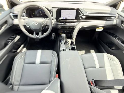 Used 2026 Toyota Camry SE FWD image 12