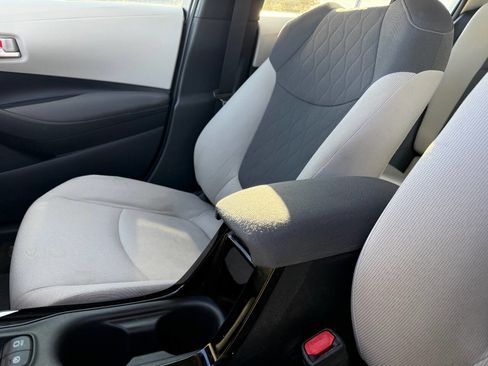 Used 2020 Toyota Corolla LE image 21