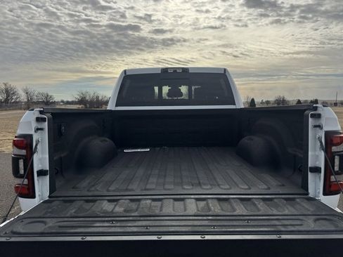 Used 2024 RAM 2500 Laramie w/ Night Edition image 7