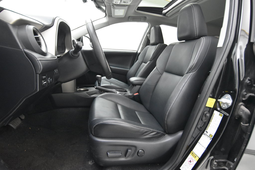 Used 2013 Toyota RAV4 Limited AWD/4WD image 25