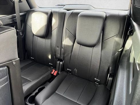 Used 2023 Mercedes-Benz GLB 250 4MATIC image 18