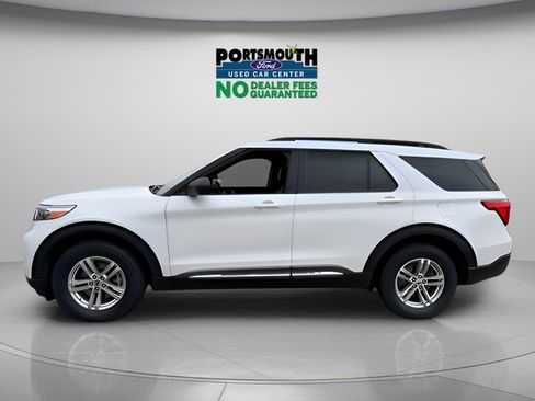 Used 2022 Ford Explorer XLT w/ Equipment Group 202A AWD/4WD image 2