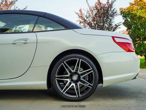 Used 2015 Mercedes-Benz SL 550 image 59