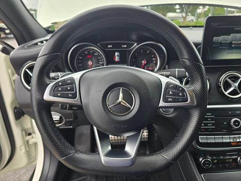 Used 2018 Mercedes-Benz GLA 250 4MATIC image 14