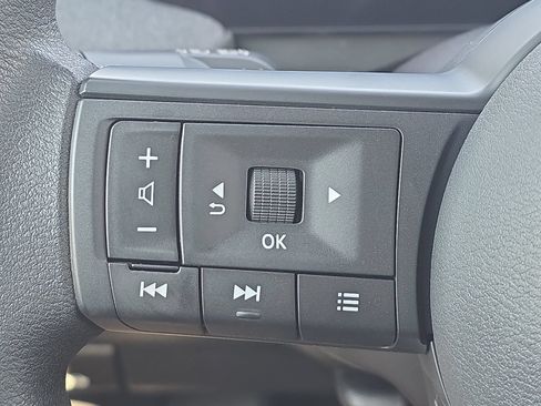 New 2027 Nissan Kicks SV w/ Cold Weather Package FWD image 16