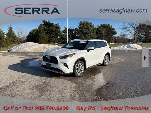 Used 2025 Toyota Highlander Platinum image 1