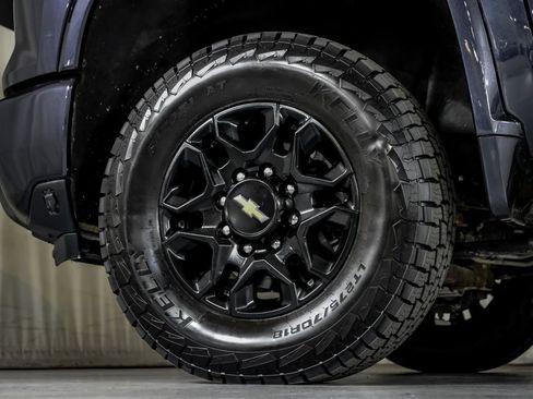 Used 2024 Chevrolet Silverado 2500 LT AWD/4WD image 51