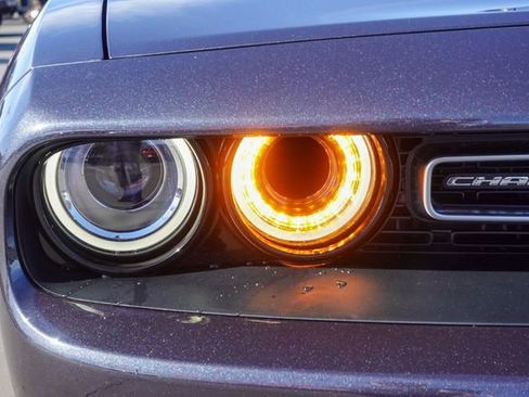 Used 2017 Dodge Challenger R/T image 5