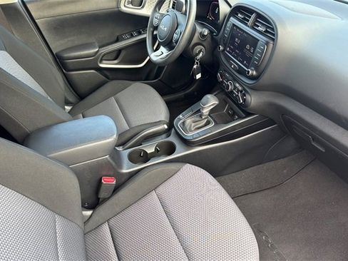 Certified 2023 Kia Soul LX w/ LX Technology Package image 20