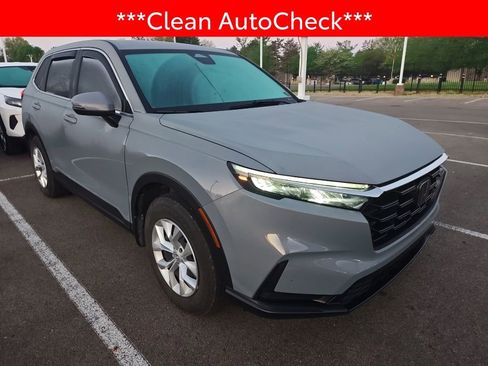 Used 2023 Honda CR-V LX image 3