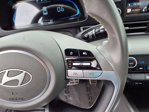 Certified 2025 Hyundai Elantra Sport FWD image 20