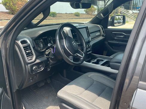Used 2022 RAM 1500 Big Horn AWD/4WD image 2