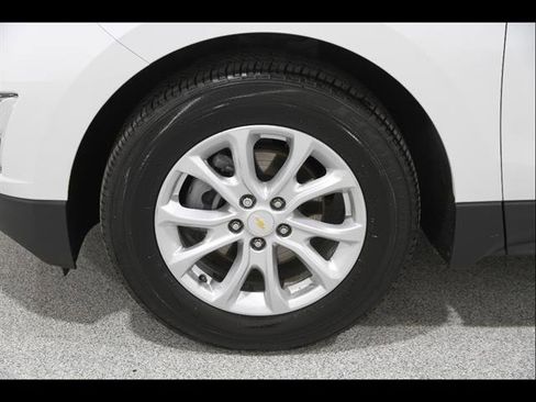 Used 2019 Chevrolet Equinox LT FWD image 21