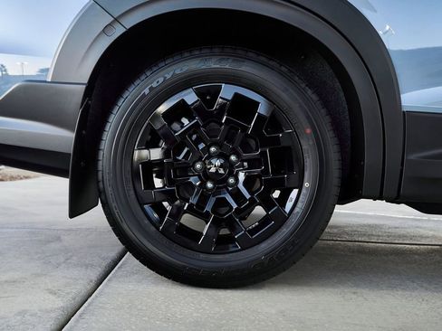 New 2026 Mitsubishi Outlander AWD image 13