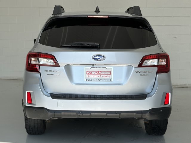 Used 2017 Subaru Outback 3.6R Limited AWD/4WD image 6