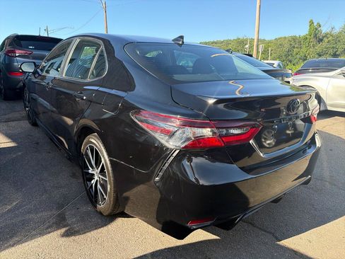 Used 2024 Toyota Camry SE FWD image 11