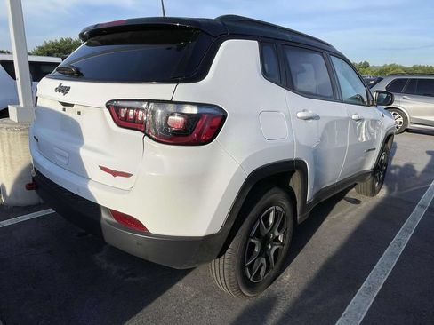 Used 2024 Jeep Compass Trailhawk AWD/4WD image 4