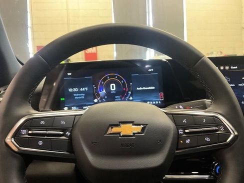 New 2026 Chevrolet Equinox LT image 24