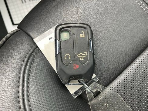 Used 2021 Chevrolet Silverado 1500 High Country w/ Technology Package image 40