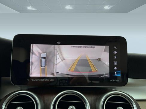 Used 2022 Mercedes-Benz GLC 300 4MATIC image 17