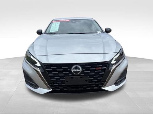 Used 2023 Nissan Altima 2.0 SR FWD image 4