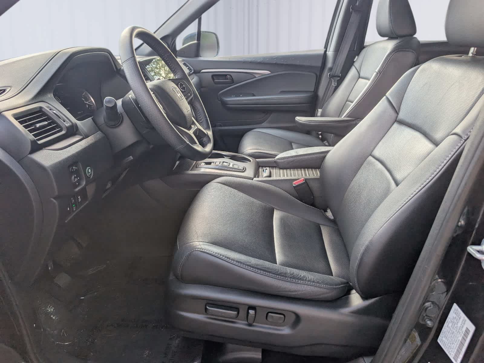 Certified 2023 Honda Passport EX-L image 17