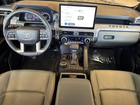 Used 2026 Toyota 4Runner Trailhunter AWD/4WD image 17
