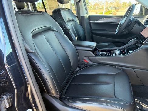 Used 2022 Jeep Grand Cherokee Limited 4xe image 34