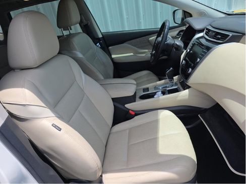 Used 2020 Nissan Murano SL w/ Moonroof Package FWD image 8