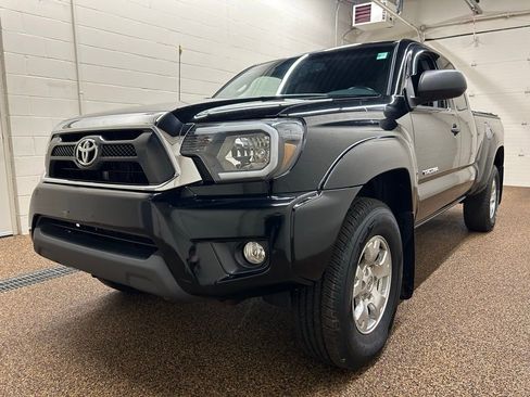 Used 2012 Toyota Tacoma 4x4 Access Cab V6 w/ SR5 Pkg image 5