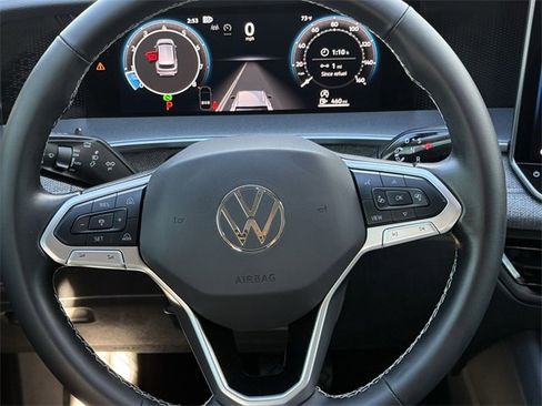 Used 2025 Volkswagen Tiguan S image 9