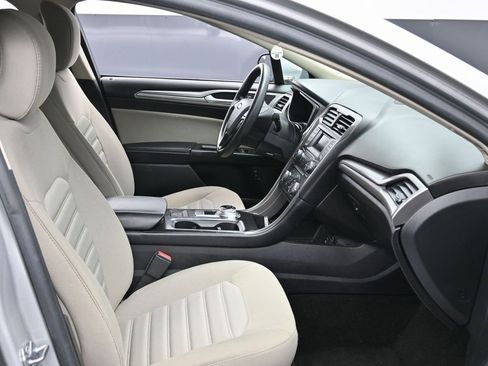 Used 2018 Ford Fusion S image 30