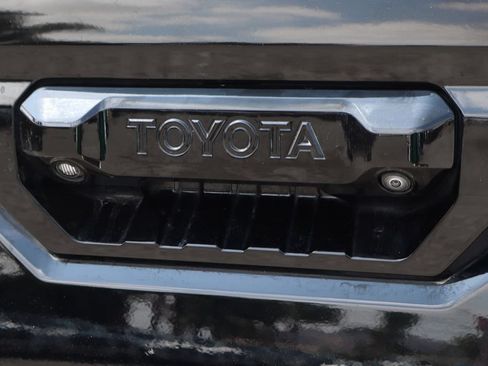 Used 2022 Toyota Tundra Platinum w/ Advanced Package AWD/4WD image 52